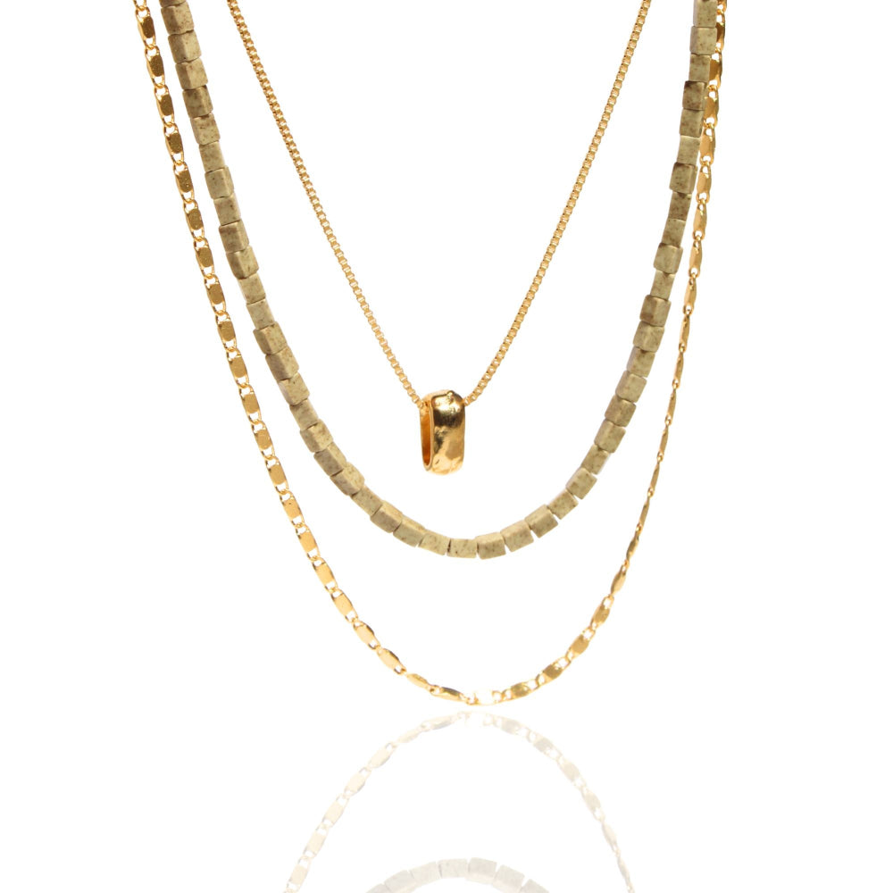 שרשרת שכבות זהב ואבנים / בלה