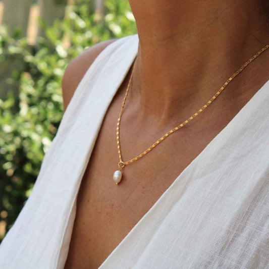 שרשרת זהב עם פנינה טבעית
