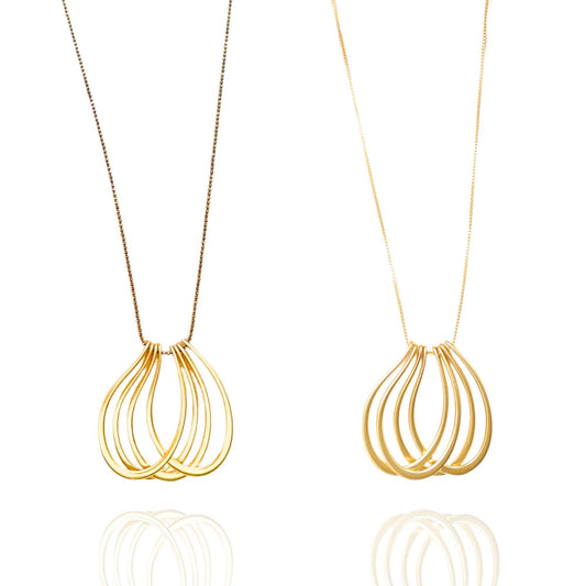 שרשרת זהב ארוכה עם תליון מעוצב