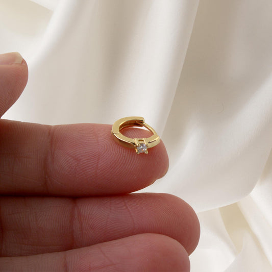 עגיל חישוק זהב ויהלום