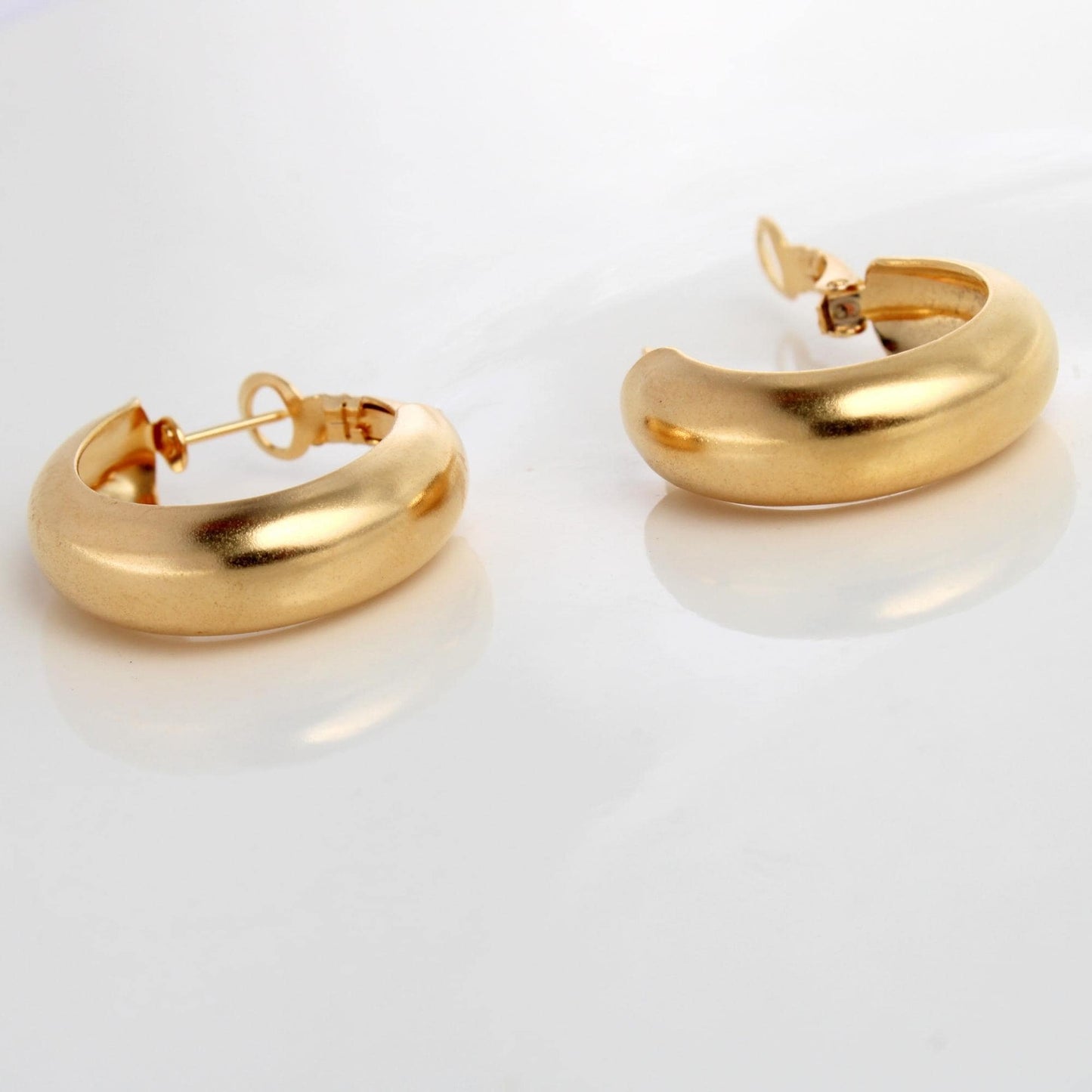 עגילי חישוק זהב מט