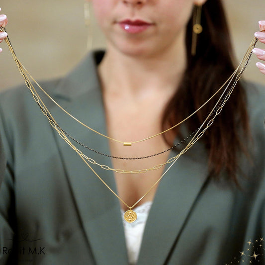 שרשרת 4 שכבות עם תליון מטבע