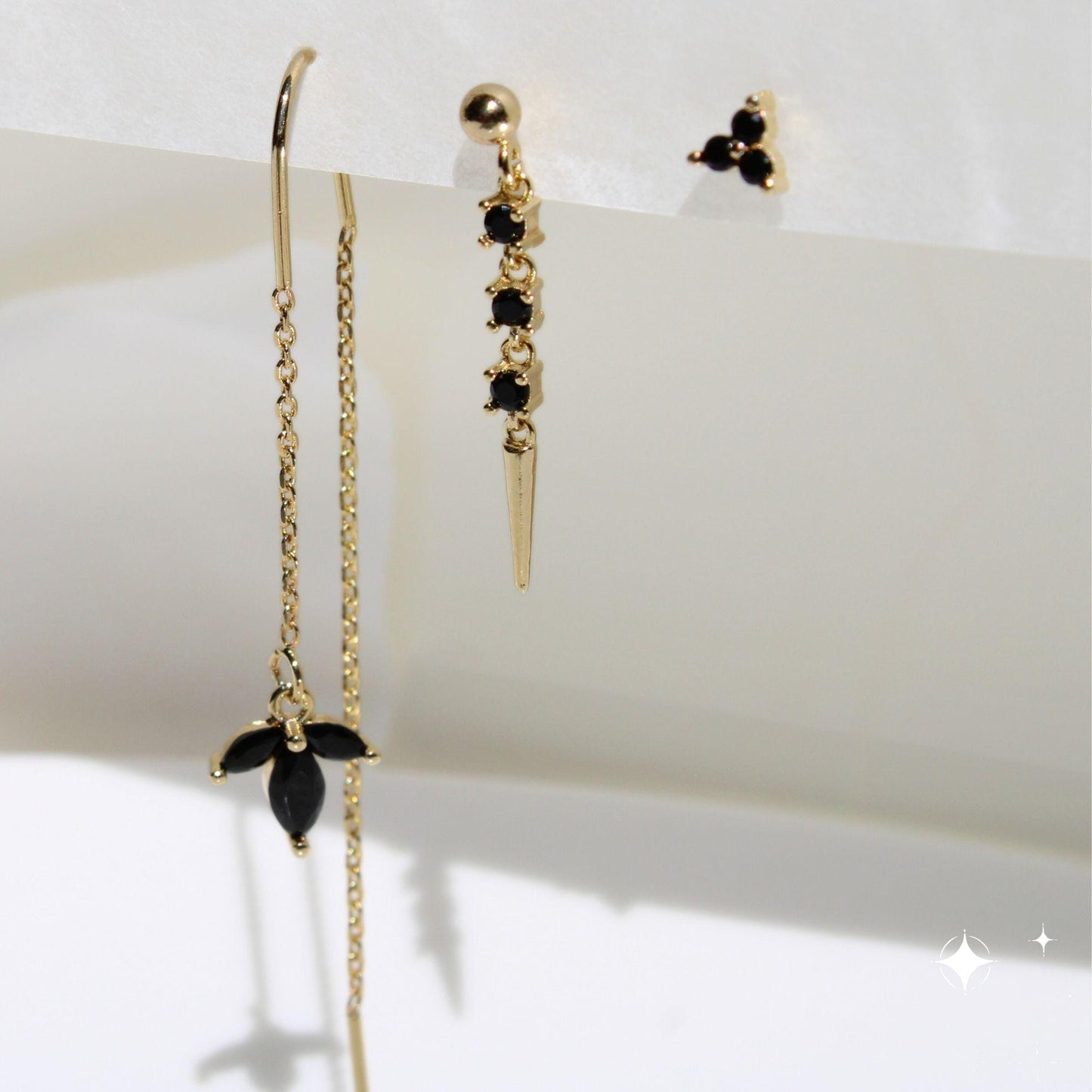 עגיל בודד או סט ל-3 חורים בזהב ושחור