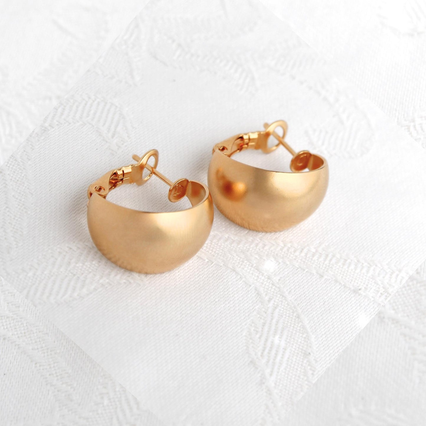 חישוק עבה וקל בגודל בינוני