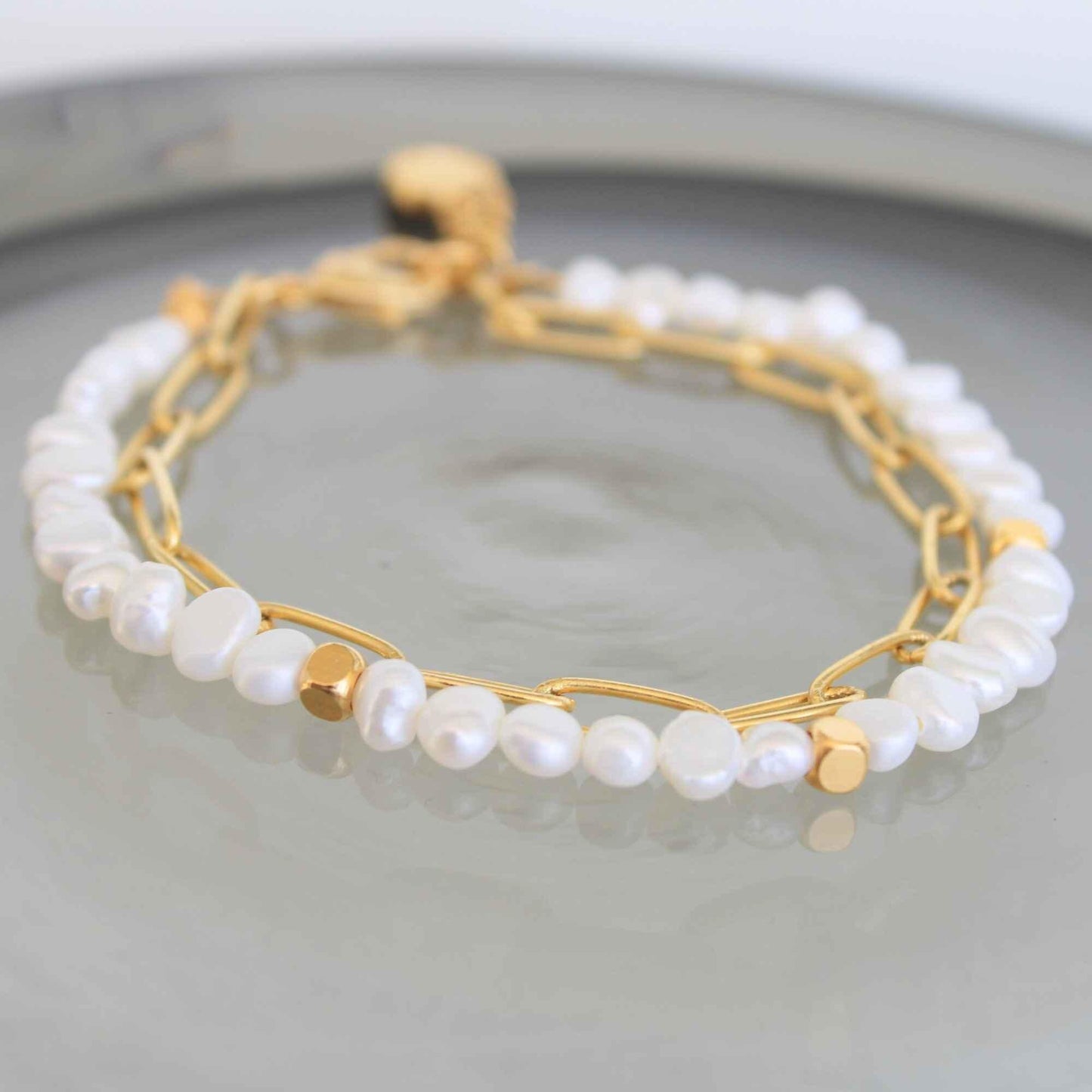 צמיד פנינים טבעיות ושרשרת זהב