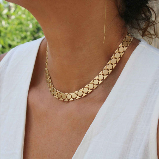 שרשרת נועזת מעוצבת בציפוי זהב