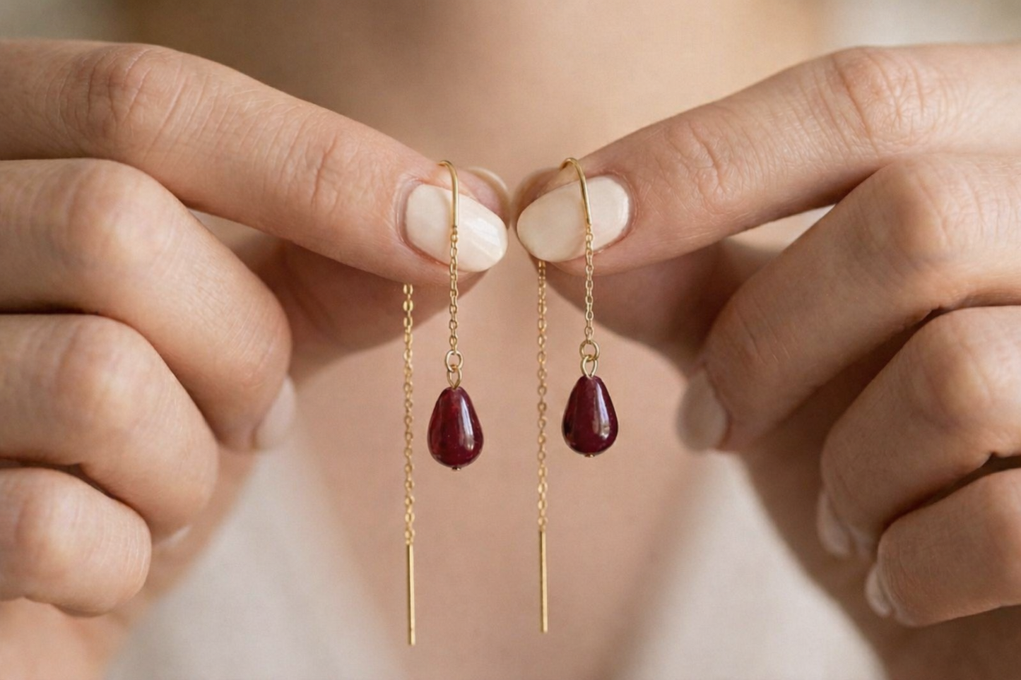 עגיל תלוי אבן רובי